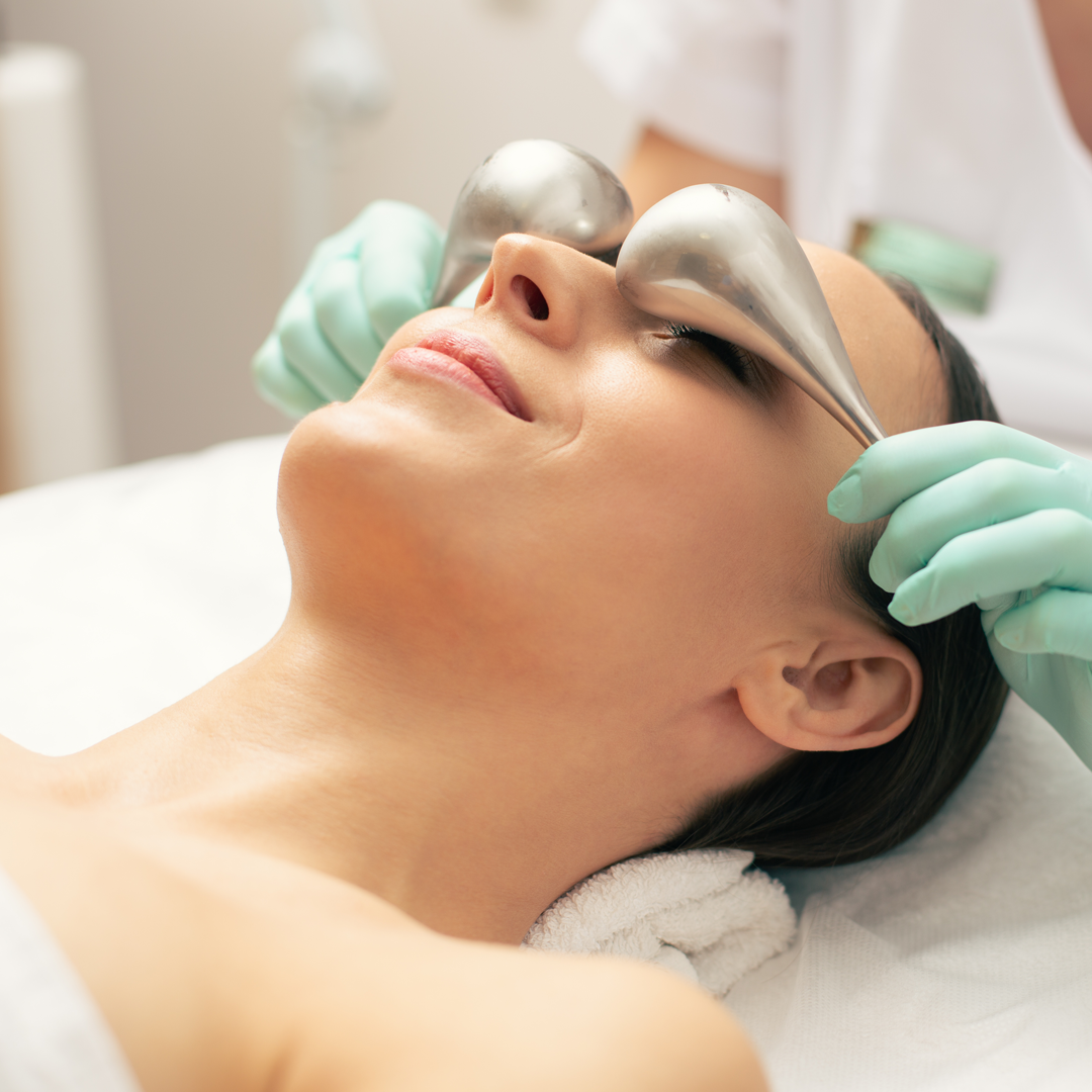CRYOTHERAPY - REJUVENATING AND THERAPEUTIC EXPERIENCE, PROMOTING HEALTHIER, MORE RADIANT SKIN;  Excellent therapy for concerns like acne, aging signs, texture issues, and dullness;  Promotes overall skin health, improving skin conditions ;  Increases blood circulation; Firms and lifts the skin; Has an anti-aging effect;  Regular use in your skincare routine can achieve clearer, smoother, and more youthful-looking skin | MILVANI HOLISTIC