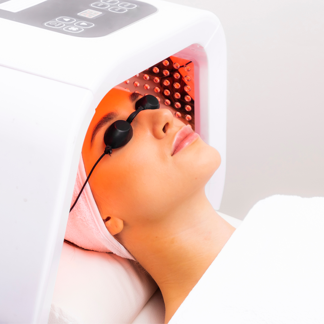 RED LED  LIGHT -  FACE TREATMENTS TO ENHANCE YOUR ACNE FACIAL  - HOLISITIC TRADITIONS MEET  MODERN  APPROACH - MILVANI HOLISITC SKINCARE
